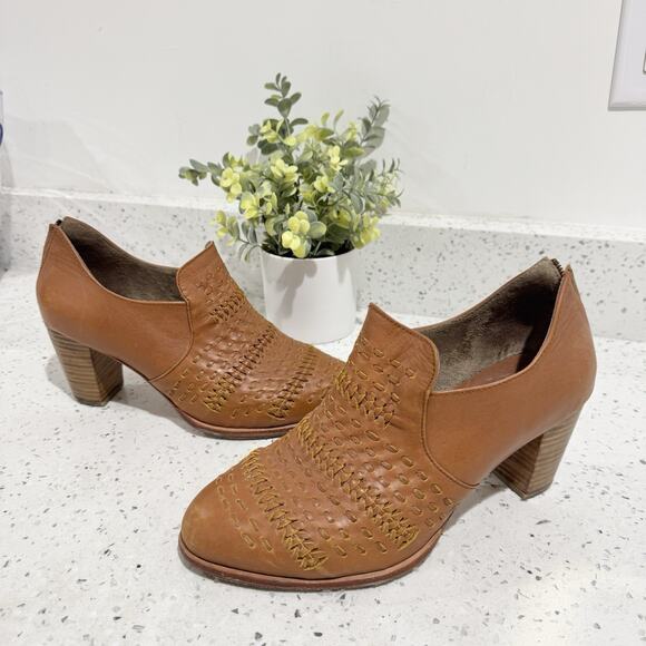 ELF Shoes - Elf Brown Leather Textured Heels Size 10 #TS bohemian